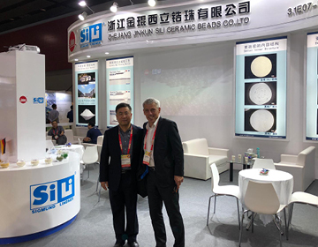 Sigmund Lindner GmbH recently presented the SiLibeads grinding beads at the Chinacoat in Guangzhou.
